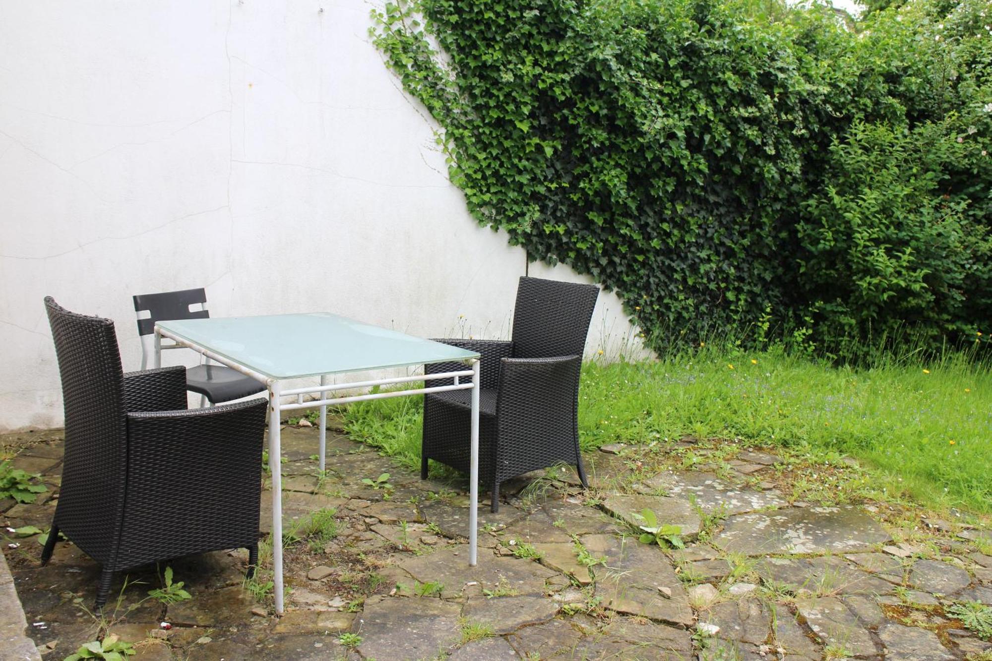 Large Garden Apartment On Golders Green High Road London Eksteriør bilde